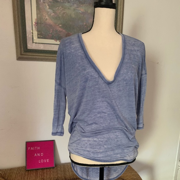 Express Tops - Jersey distressed v neck tea